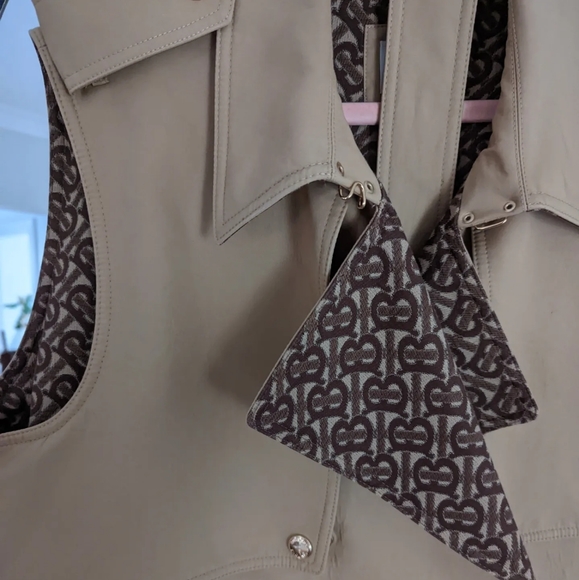 Burberry Trench Vest TB monogram - Picture 5 of 16